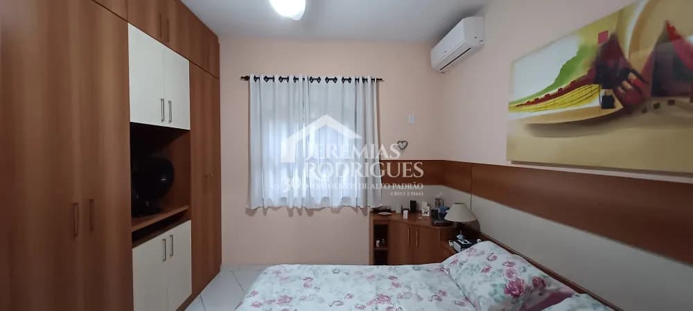 Casa à venda no bairro Santana em Pindamonhangaba/SP. - foto 23