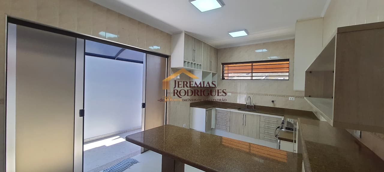 Casa á venda no Bairro Jardim Russi em Taubaté/SP. - foto 17