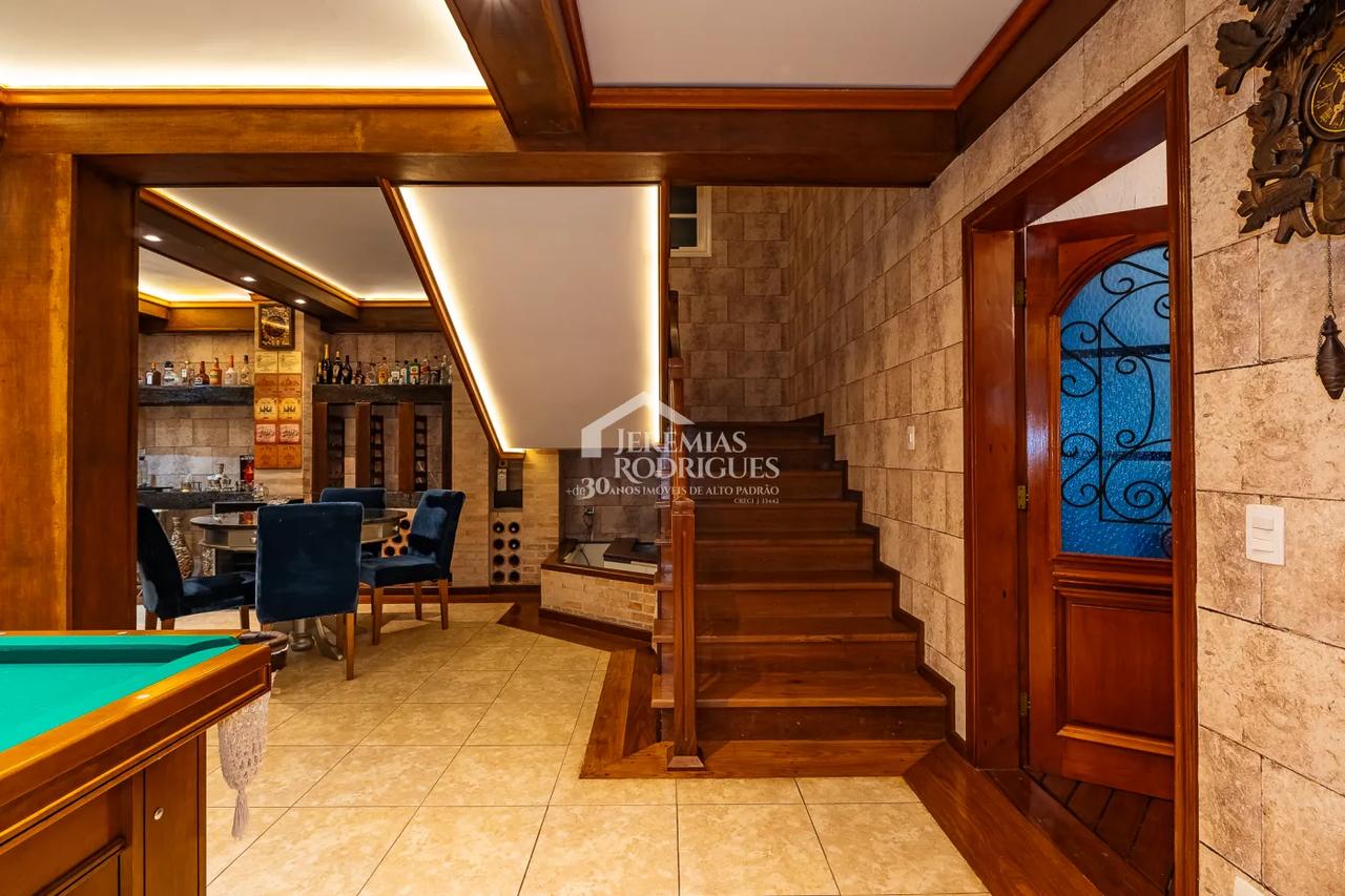 Casa à venda no Alto do Capivari  em Campos do Jordão/SP. - foto 8