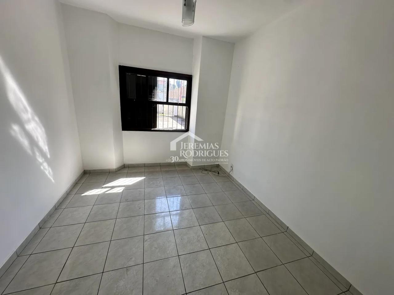 Casa à venda no bairro Jardim Residencial Doutor Lessa em Pindamonhangaba/SP. - foto 9