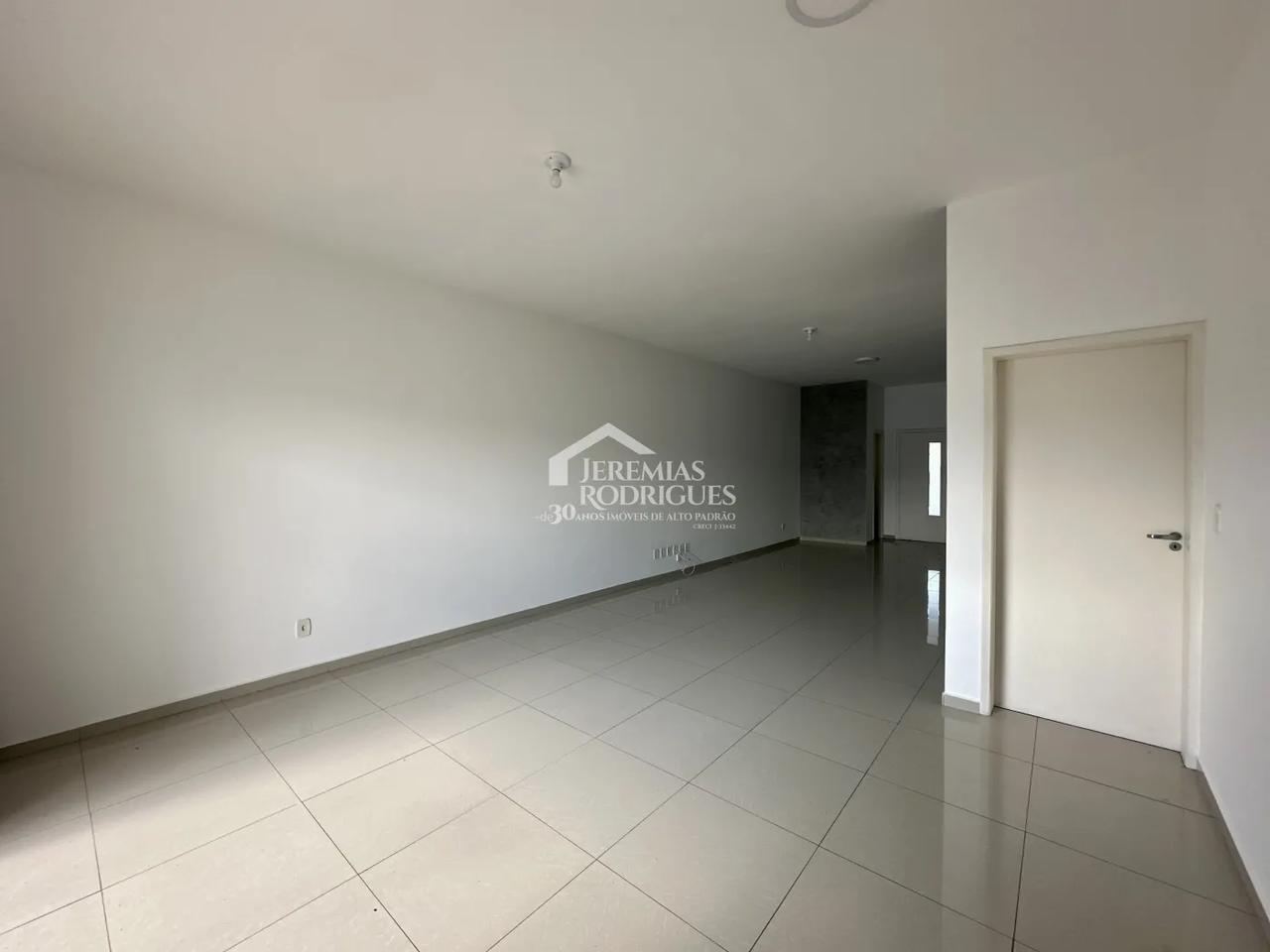 Casa para venda com 3 dormitórios no Condomínio Campos Do Conde I em Tremembé/SP - foto 2