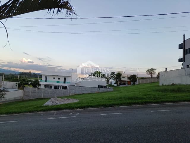 Terreno com 405 m² - Condomínio Reserva dos Lagos - Pindamonhangaba/SP — foto 1