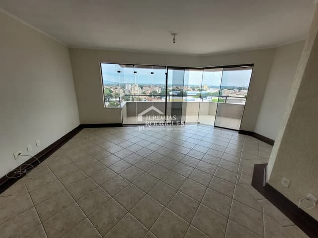Apartamento com 3 quartos, 140 m²,venda - Centro - Pindamonhangaba/SP — foto 1