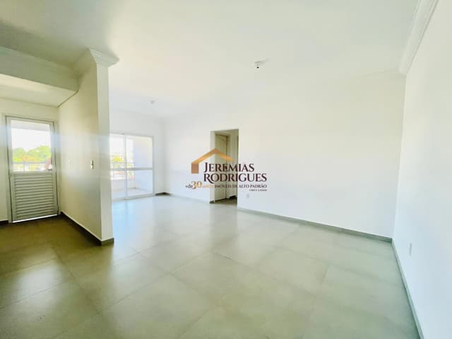 Apartamento à venda no Edifício Professor Romeu Haik em Taubaté/SP. — foto 1