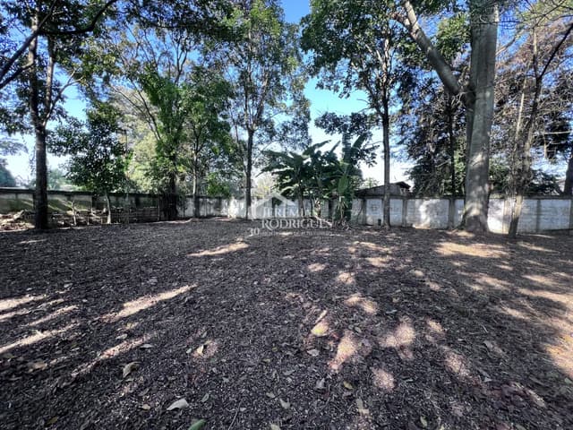 Terreno com 1.000m² - Condomínio Portal da Serra - Taubaté/SP — foto 1