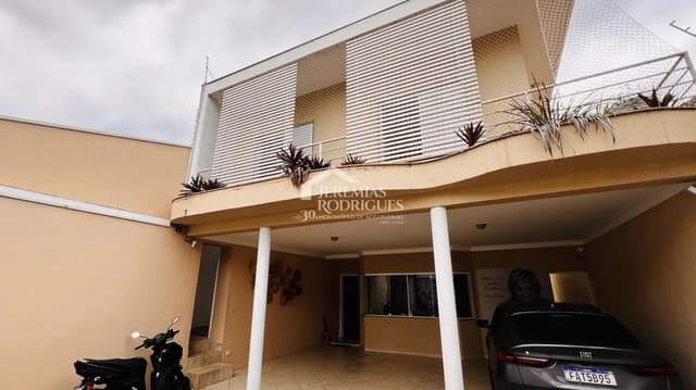 Casa à venda no bairro Alto São Pedro em Taubaté/SP. — foto 1
