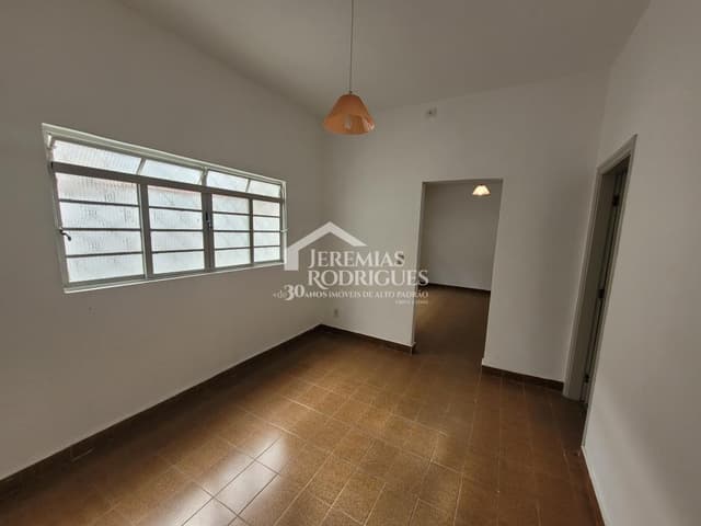 Casa à venda no Centro em Pindamonhangaba/SP. — foto 1