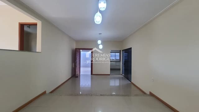 Casa à venda no bairro Campos Elíseos em Taubaté/SP — foto 1