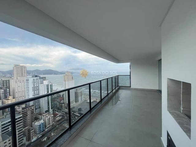 Diamond Tower Apartamento 4 Suítes e 3 Vagas em Meia Praia Itapema SC — foto 1