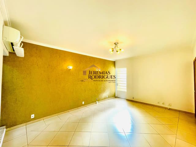 Casa para locação e venda no Centro em Taubaté/SP. — foto 1