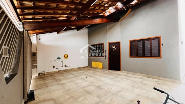Casa á venda no bairro Alto São Pedro em Taubaté/SP. — foto 1