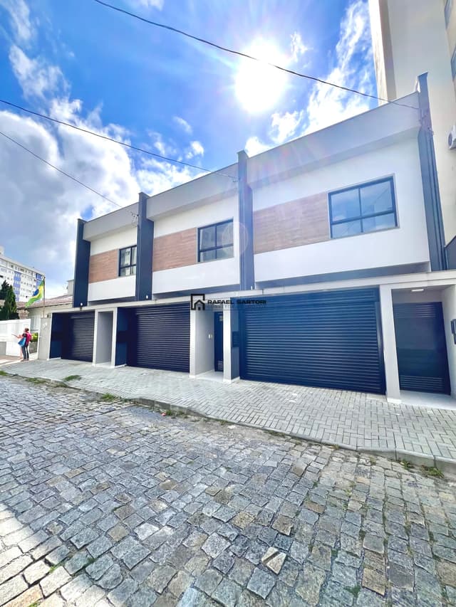 GEMINADO COM 03 QUARTOS NO CENTRO — foto 1