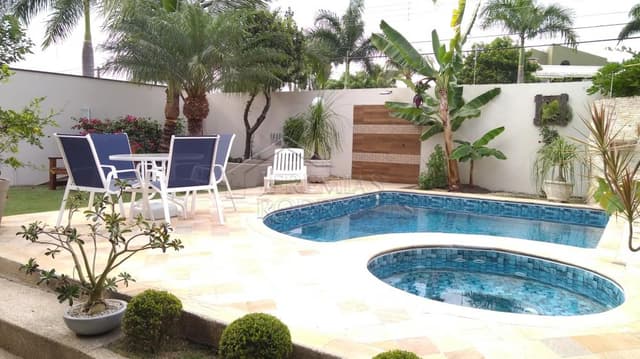 Casa à venda com 4 dormitórios no Condomínio Taubaté Village em Taubaté/SP.  — foto 1