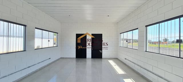 Galpão par locação no Distrito Industrial do Una II em Taubaté/SP. — foto 1