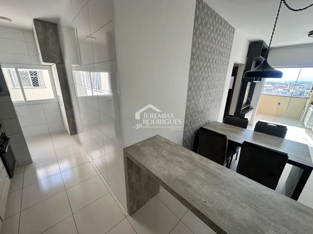 Apartamento para locação com 2 dormitórios no Edifício Embaúba em Pindamonhangaba/SP. — foto 1