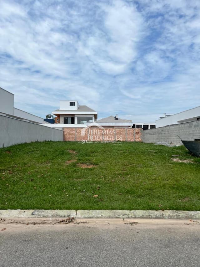 Terreno à venda no Condomínio Residencial Terras de San Marco em Taubaté/SP — foto 1