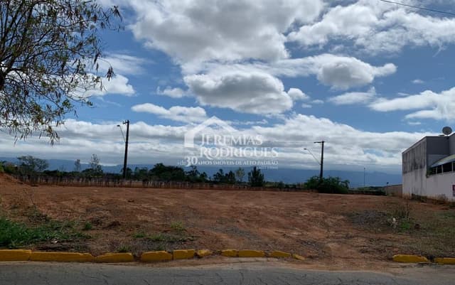 Terreno com 1.252 m² - Condomínio Real Ville - Pindamonhangab/SP — foto 1