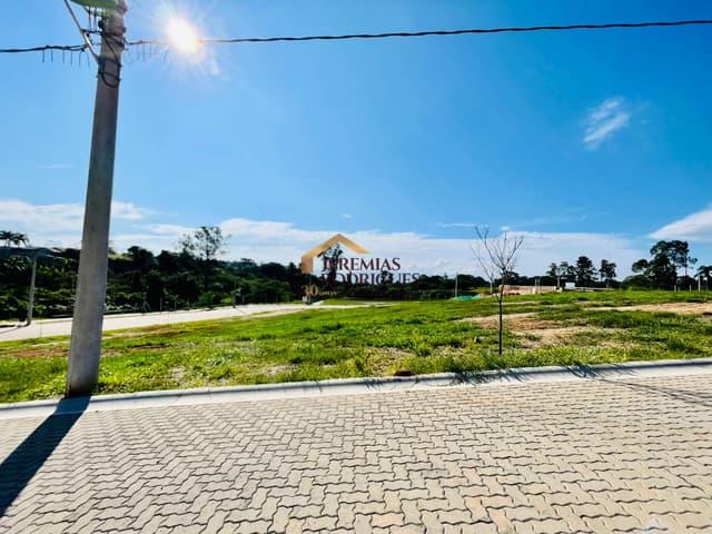 Terreno á venda no Condomínio Di Fiori em Taubaté/SP. — foto 1