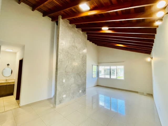 Casa à venda no Condomínio Campos do Conde II Chambord em Tremembé/SP. — foto 1