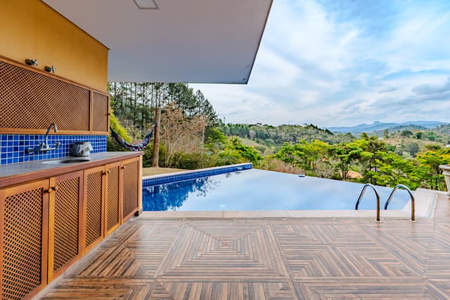 Casa à venda no Condomínio Country Club em Santo Antônio do Pinhal/SP.  — foto 1