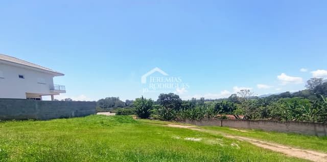 Terreno à venda com 412 m² no Condomínio Reserva dos Lagos em Pindamonhangaba/SP. — foto 1