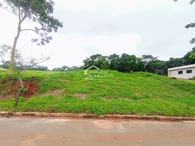 Terreno à venda com 990 m² no Condomínio Altos do Cataguá em Taubaté/SP. — foto 1
