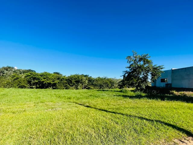 Terreno à venda no Condomínio Village da Serra em Tremembé/SP. — foto 1