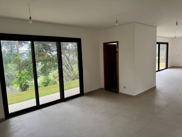 Casa à venda no Condomínio Residencial Ecológico Parque da Mantiqueira em Santo Antônio do Pinhal/SP. — foto 1