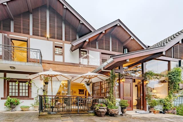 Pousada à venda com Exclusividade com 14 suítes no Casablanca Hotel Boutique em Campos do Jordão/SP — foto 1
