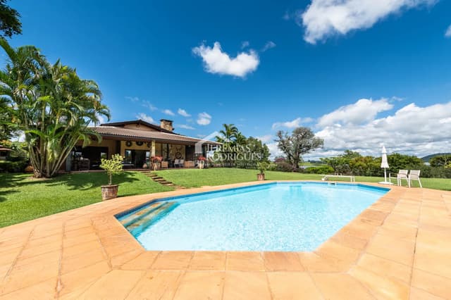 Sitio com 9 suítes, 2.600 m² - Piracaia/SP. — foto 1