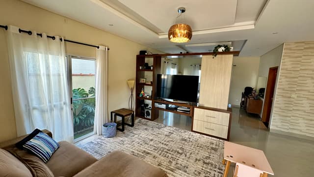 Casa para venda e locação no Condomínio Reserva dos Lagos em Pindamonhangaba/SP.  — foto 1