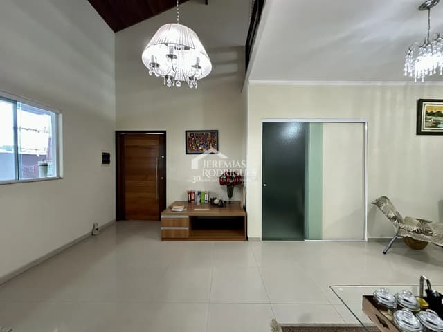 Casa para locação na Chácara Guizard em Taubaté/SP. — foto 1