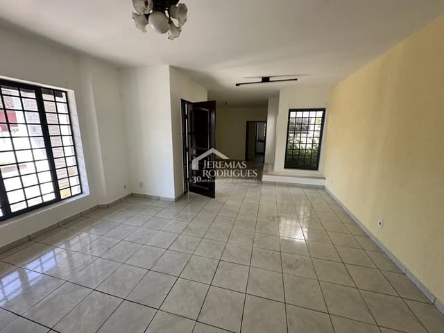 Casa à venda no bairro Jardim Residencial Doutor Lessa em Pindamonhangaba/SP. — foto 1