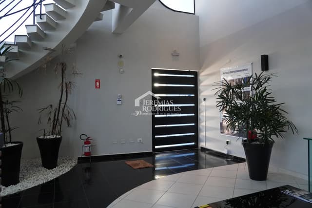 Prédio comercial com 568 m² -  Centro - Taubaté/SP — foto 1