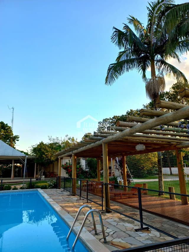 Chácara com 4 quartos, 5.580 m², à venda em Pindamonhangaba/SP — foto 1