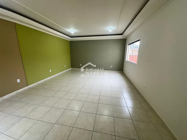 Sala comercial para locação com 34 m² no Centro de Pindamonhangaba/SP. — foto 1