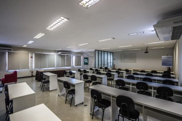 Prédio comercial à venda no Centro em Taubaté/SP.  — foto 1