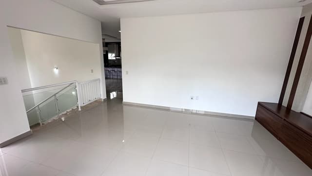 Casa para locação e venda no Condomínio Reserva dos Lagos em Pindamonhangaba/SP. — foto 1
