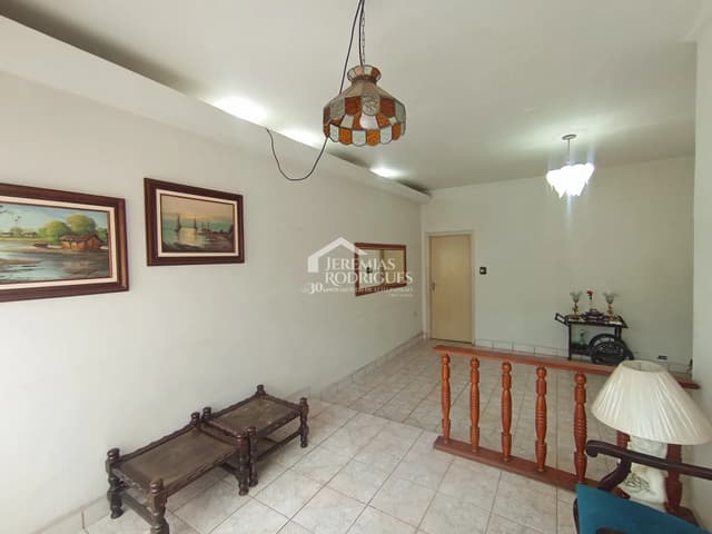 Casa para venda no Bairro Jardim Eulária em Taubaté/SP. — foto 1