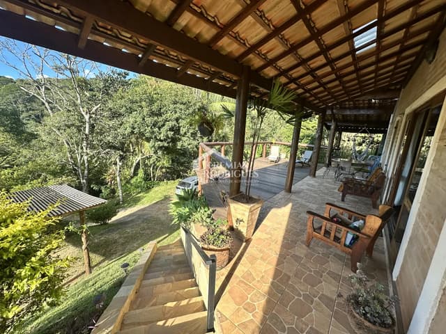 Casa à venda no Centro em Santo Antônio do Pinhal/SP. — foto 1
