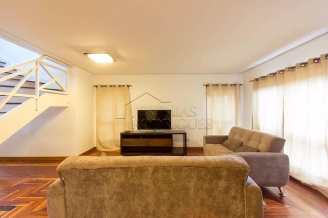 Casa à venda no Condomínio Beverly Hills em Campos do Jordão/SP. — foto 1