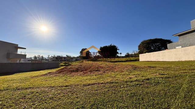 Terreno à venda no Condomínio Reserva Bonsucesso em Pindamonhangaba/SP. — foto 1