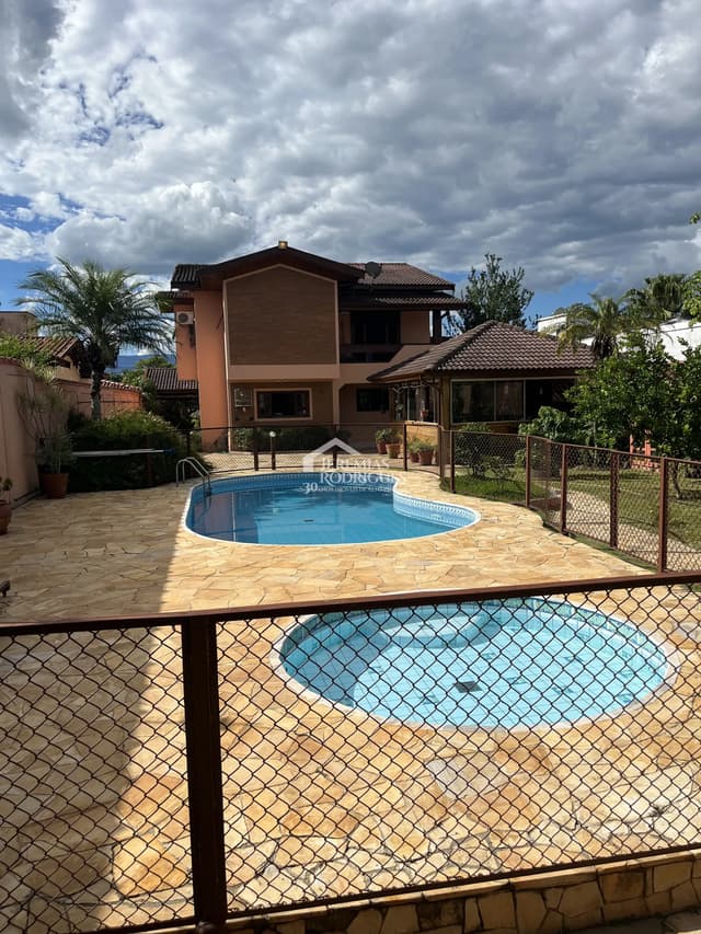 Casa à venda no Residencial Doutor Lessa em Pindamonhangaba/SP. — foto 1