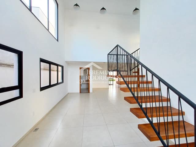 Casa para locação e venda no Condomínio Reserva dos Lagos em Pindamonhangaba/SP. — foto 1