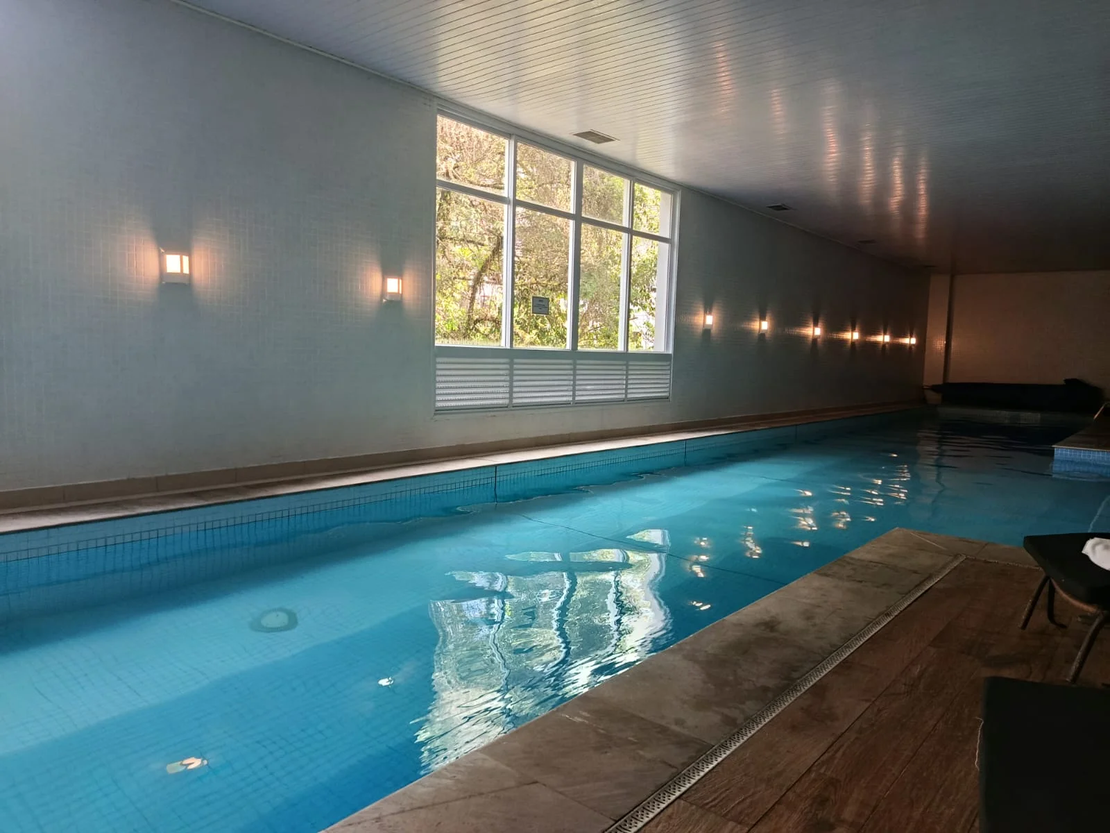 Apartamento à venda com 3 suítes no Edifício Le Premier em Campos do Jordão/SP. 