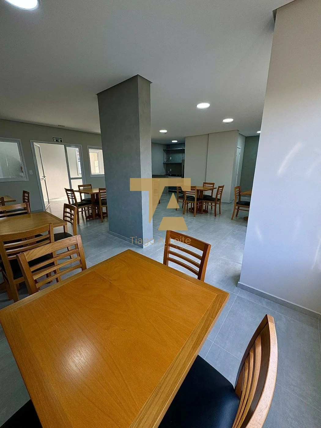Apartamento no Edifício Santiago em Pindamonhangaba com localização privilegiada