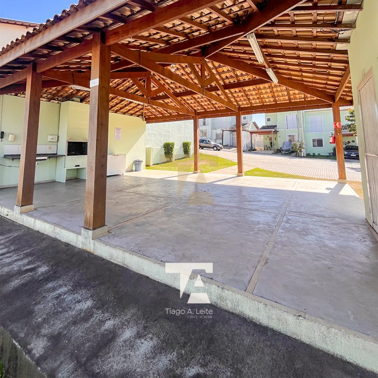 Casa nova com 3 dormitórios à venda em condomínio fechado no Jardim Cristina em Pindamonhangaba/SP