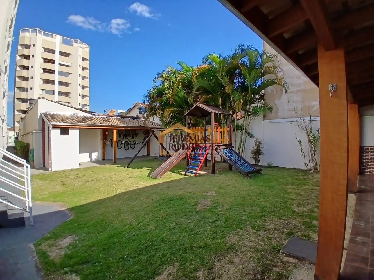 Apartamento à venda de Porteira fechada no Edifício Villagio Santa Terezinha em Taubaté/SP.