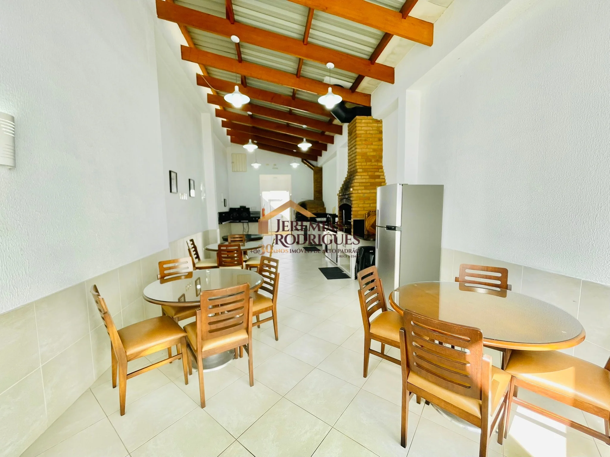 Apartamento à venda no Condomínio Lumiere em Taubaté/SP.