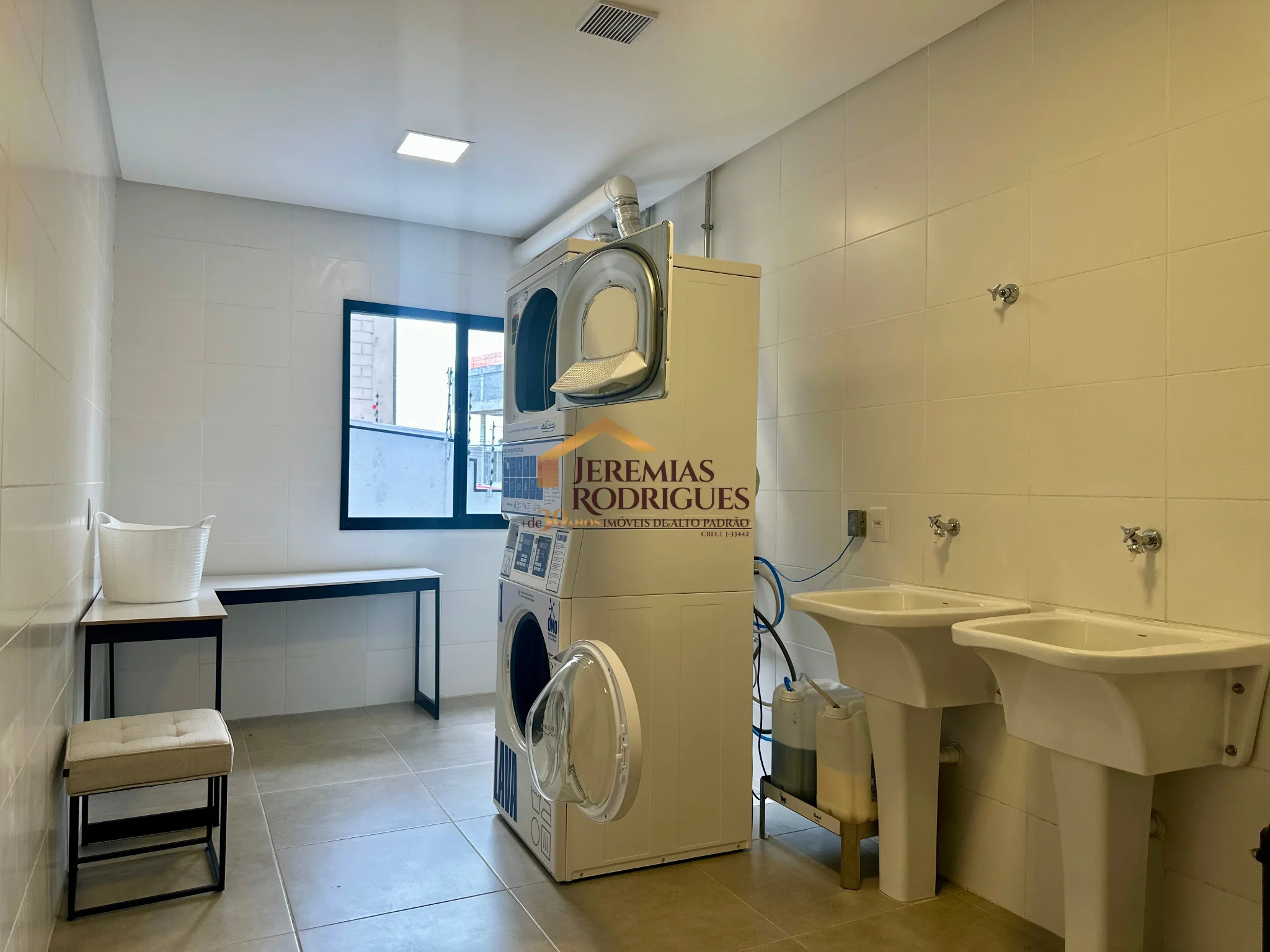 Loft mobiliado para locação no Condomínio Spot Residences em Taubaté/SP. — foto 32